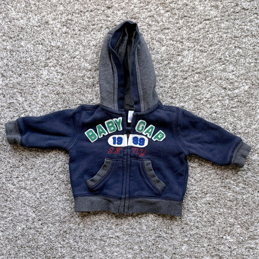 Baby gap hoodie sweatshirt Sz 3-6 months EUC